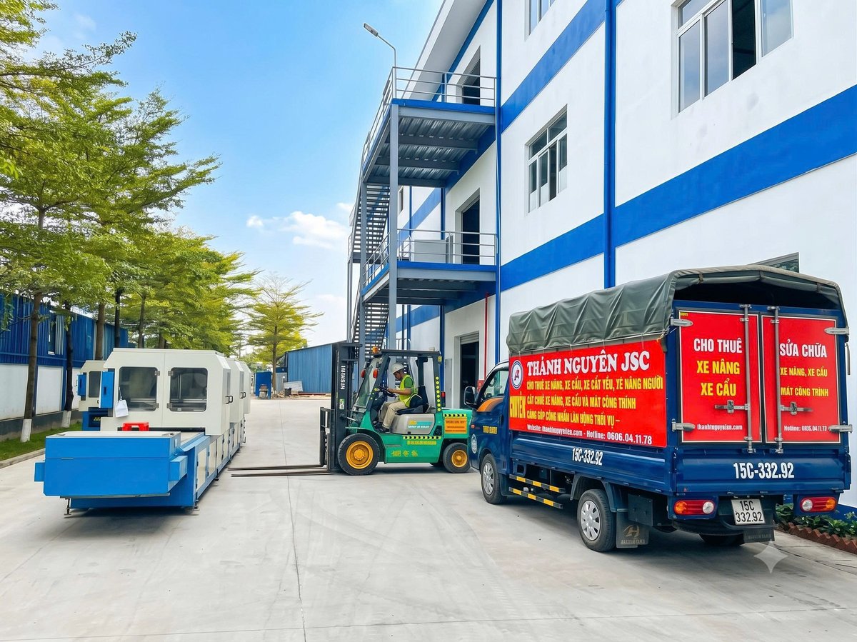 Điều phối kỹ thuật trung chuyển máy qua cửa cuốn nhà xưởng Việt Hàn Bắc Giang - ASIA-APPOLO Điều phối kỹ thuật trung chuyển máy qua cửa cuốn nhà xưởng Việt Hàn Bắc Giang - ASIA-APPOLO