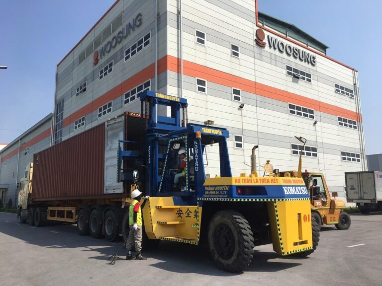 Nhật Ký Thi Công: Rút Ruột Container Open-Top Hạ Kiện Gỗ Máy Siêu Trọng Tại KCN Việt Hàn - Bắc Giang